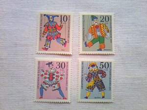 画像1: 西ドイツ　　　切手（未使用）　　社会福祉　　　あやつり人形　　4枚セット　　1970年　　