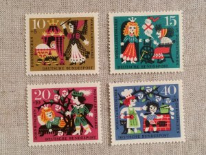 画像1: ドイツ　　切手（未使用）　　眠り姫　　　4枚セット　　　1964年