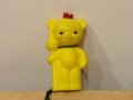 東ドイツ　　プラスチック人形　　　ベルリンベアー　 　黄色