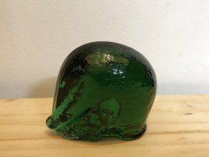 画像1: チェコスロヴァキア　ガラスの置物　立体ゾウさん　　深緑