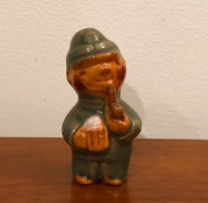 画像1: チェコスロヴァキア　素焼きのミニ人形　　兵士シュベイク　　B