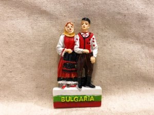 画像1: ブルガリア　マグネット　民族衣装の男性と女性