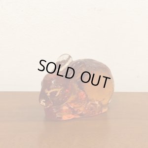 画像1: 【再入荷】チェコ　ガラスの置物　立体うさぎ　　ストロベリー　　