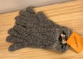 エストニア　おばあちゃんが編んだ手袋 ５本指タイプ　グレー×立体の花　新品 　