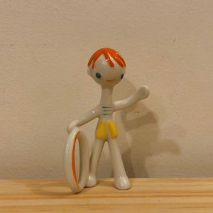 画像1:  ハンガリー　　ホロハーザ陶器の人形　 　浮輪を持つ男の子　　A