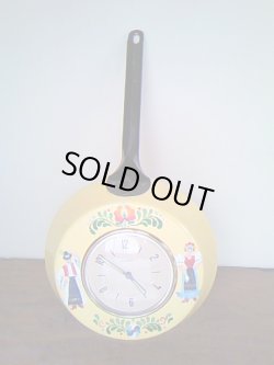 画像1: 【SALE】   ハンガリー　　フライパン掛け時計　　民族衣装