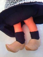 画像: 【SALE】  オランダ　　木靴を履いた民族衣装の女の子　　　　　　　