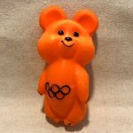 画像: ロシア（ソヴィエト）　ミーシャ　モスクワオリンピック　プラスチック人形　オレンジ